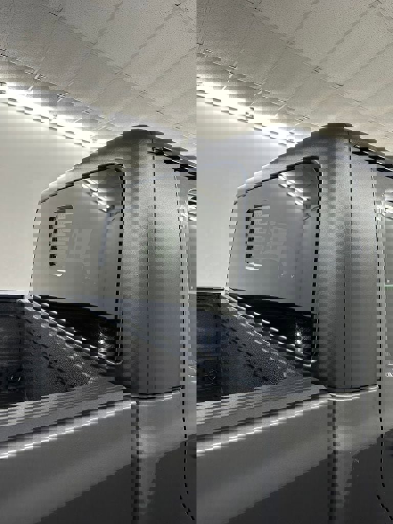 Used 2022 Jeep Gladiator Willys image 36