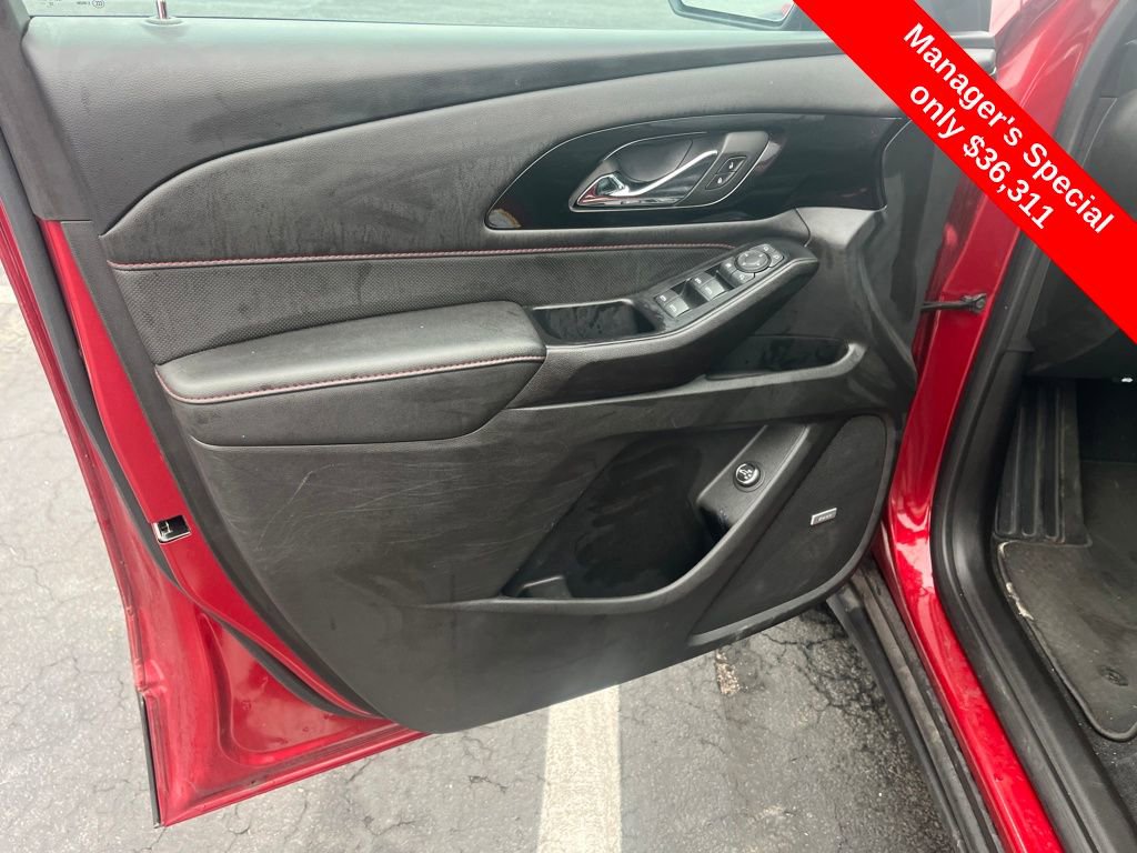 Used 2023 Chevrolet Traverse RS image 11