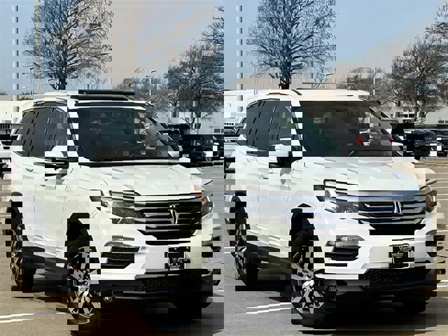 Used 2017 Honda Pilot EX-L image 2