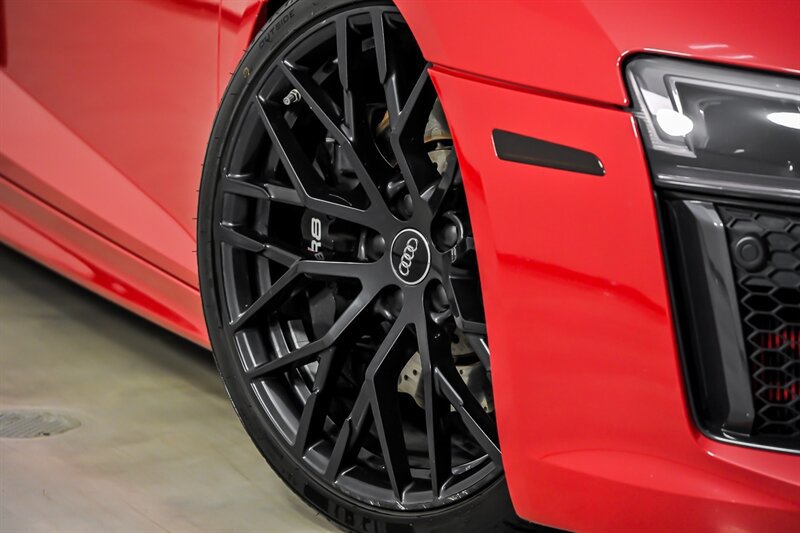 Used 2017 Audi R8 V10 AWD/4WD image 4
