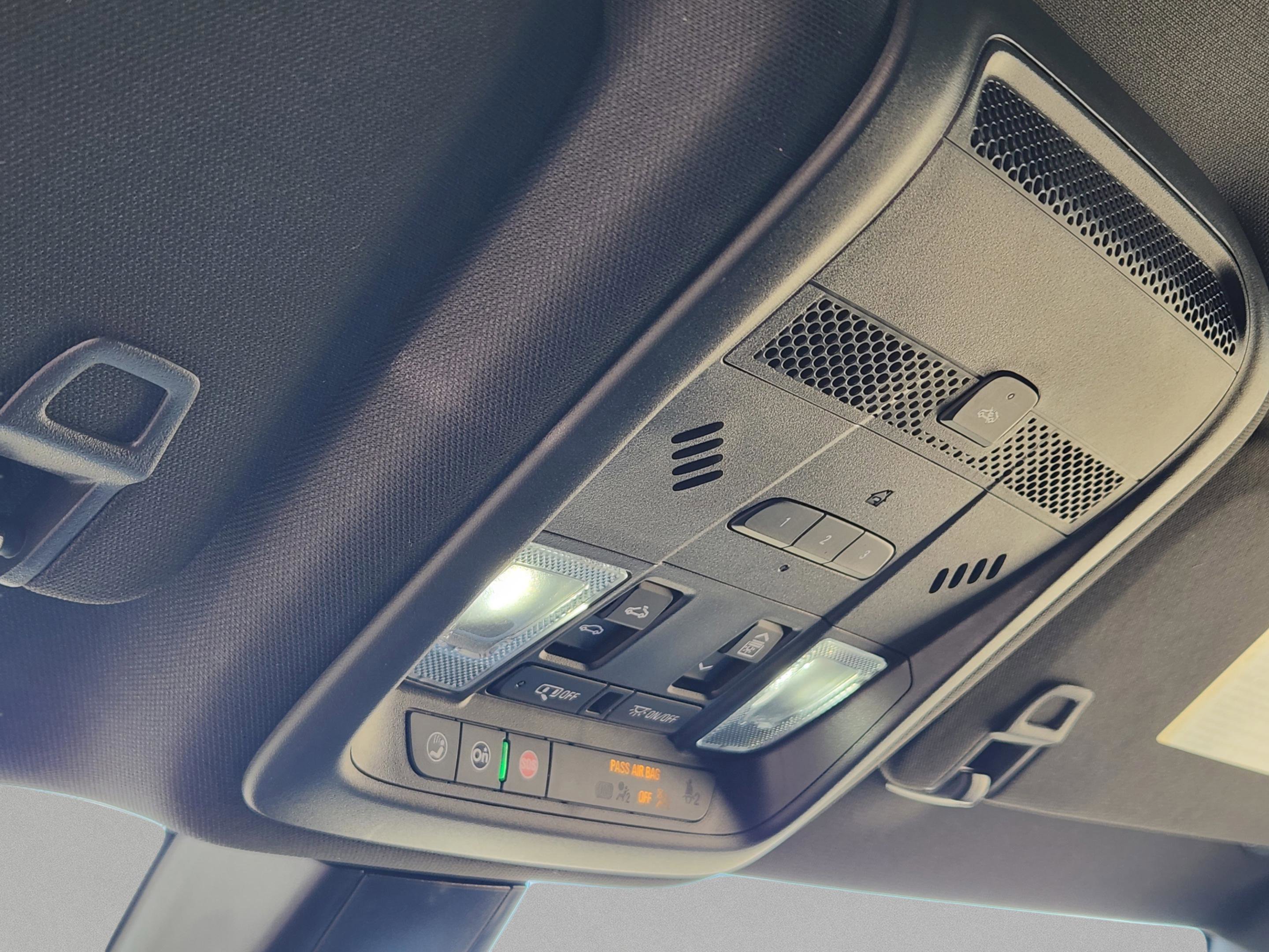 Used 2023 Cadillac XT6 Premium Luxury image 29