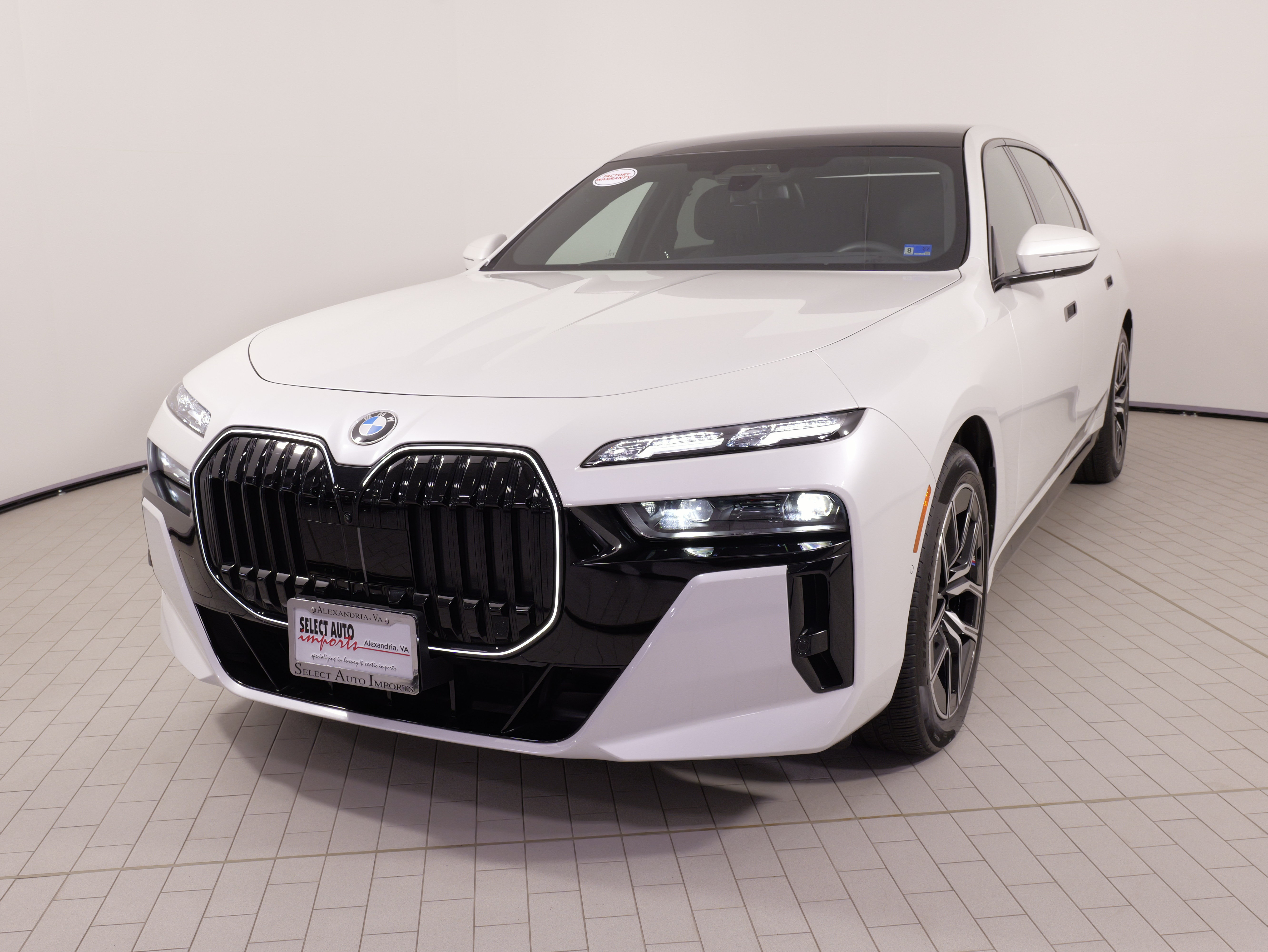 Used 2025 BMW 740i xDrive w/ Executive Package AWD/4WD image 5