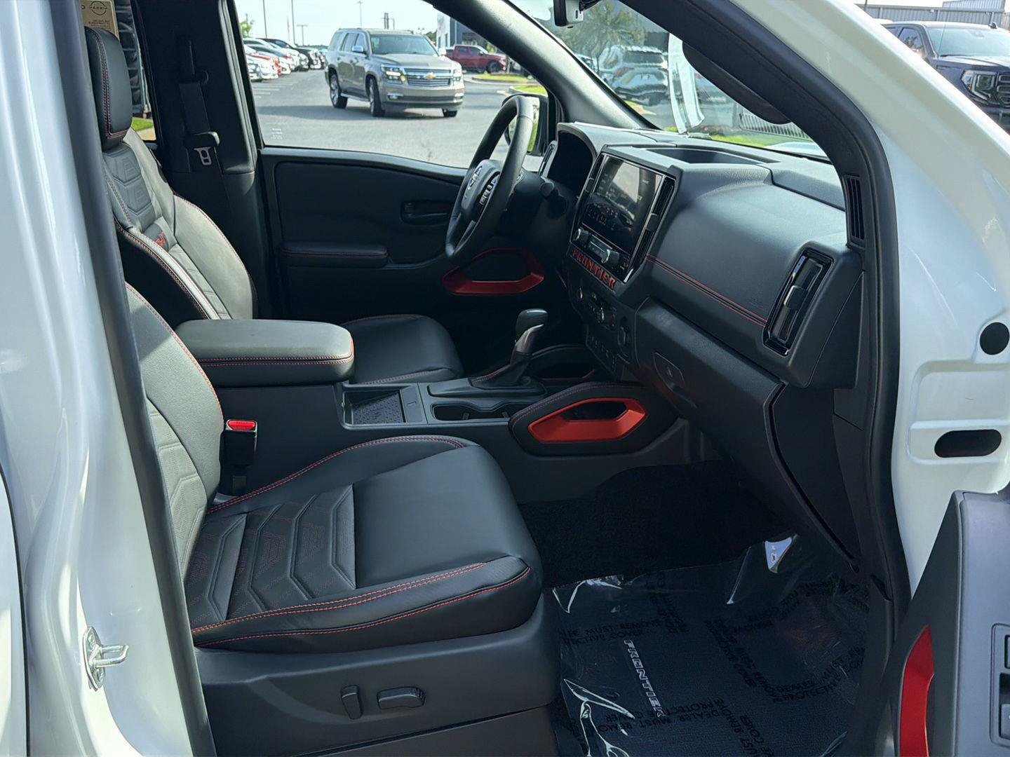 Used 2026 Nissan Frontier Pro-X w/ Pro Premium Package RWD image 12