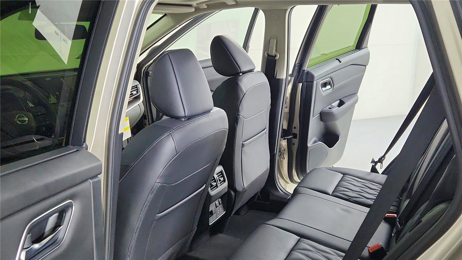 New 2026 Nissan Rogue Platinum w/ Platinum Premium Package image 24