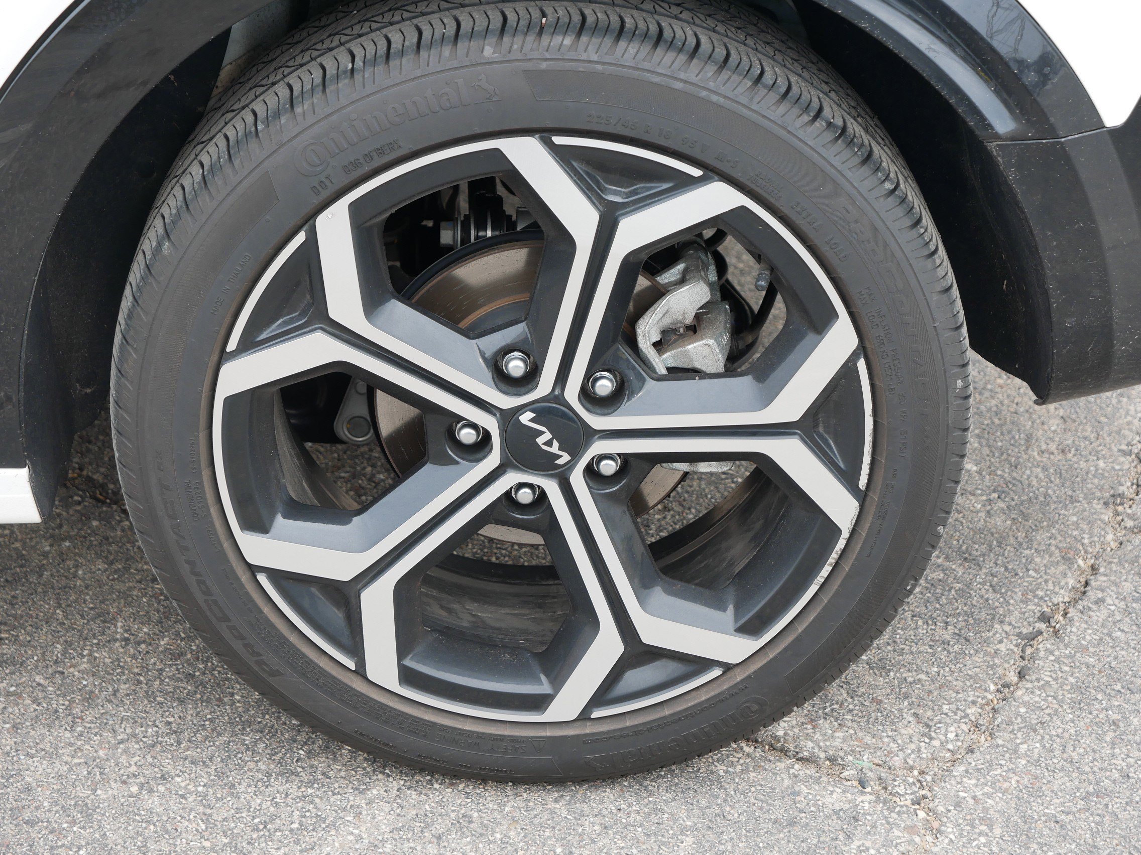 Used 2024 Kia Niro SX Touring image 5