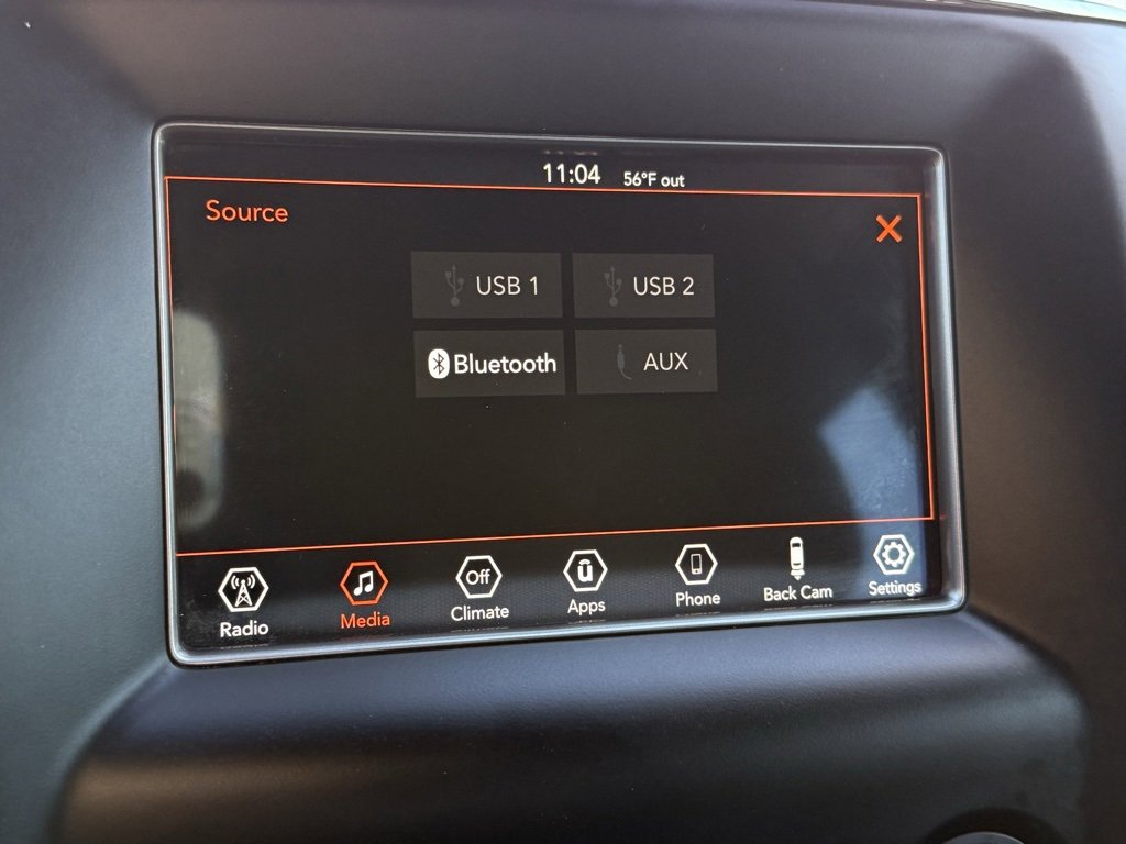 Used 2020 Jeep Grand Cherokee Laredo image 9