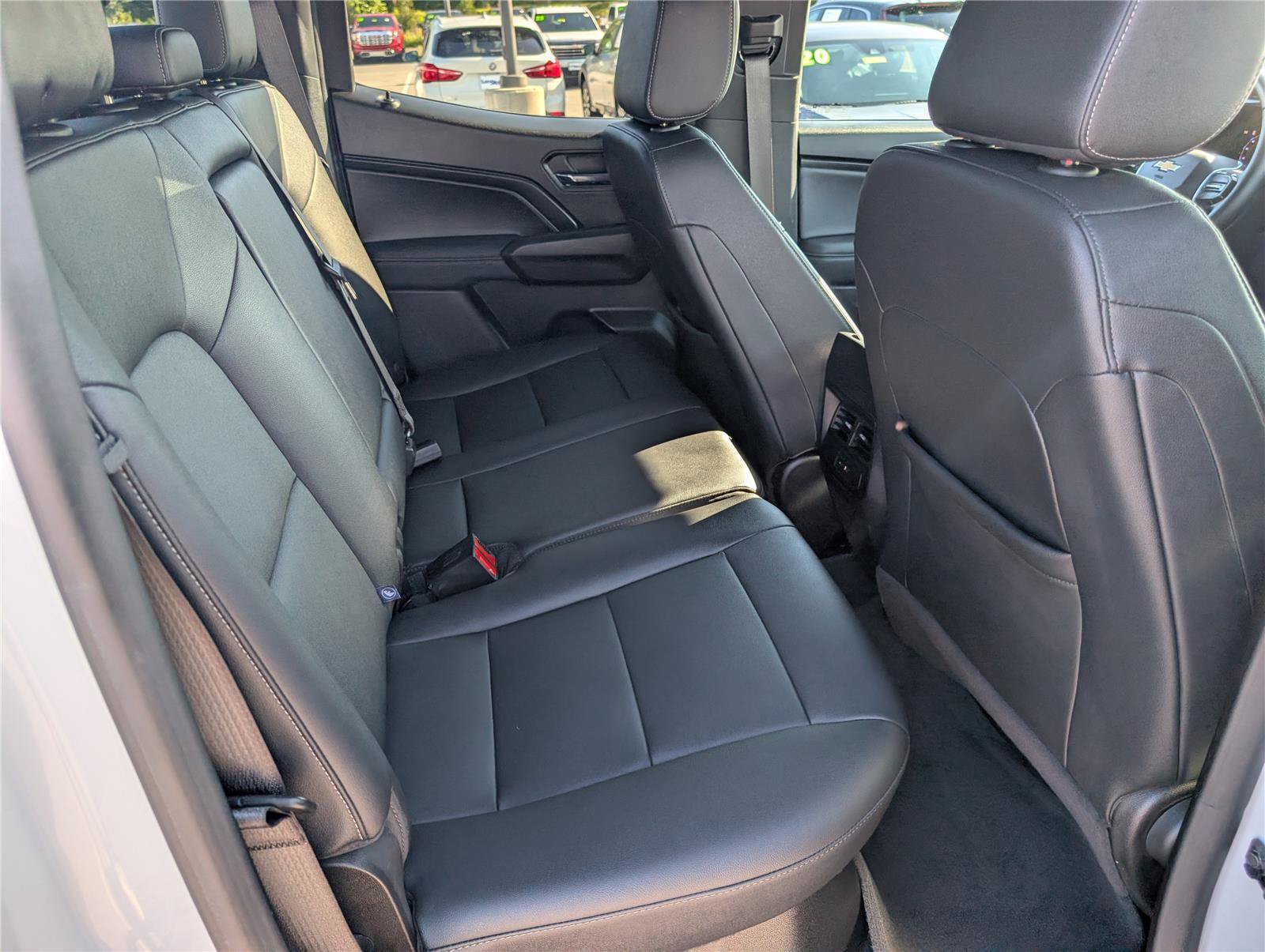 Used 2024 Chevrolet Colorado LT w/ LT Convenience Package III AWD/4WD image 11
