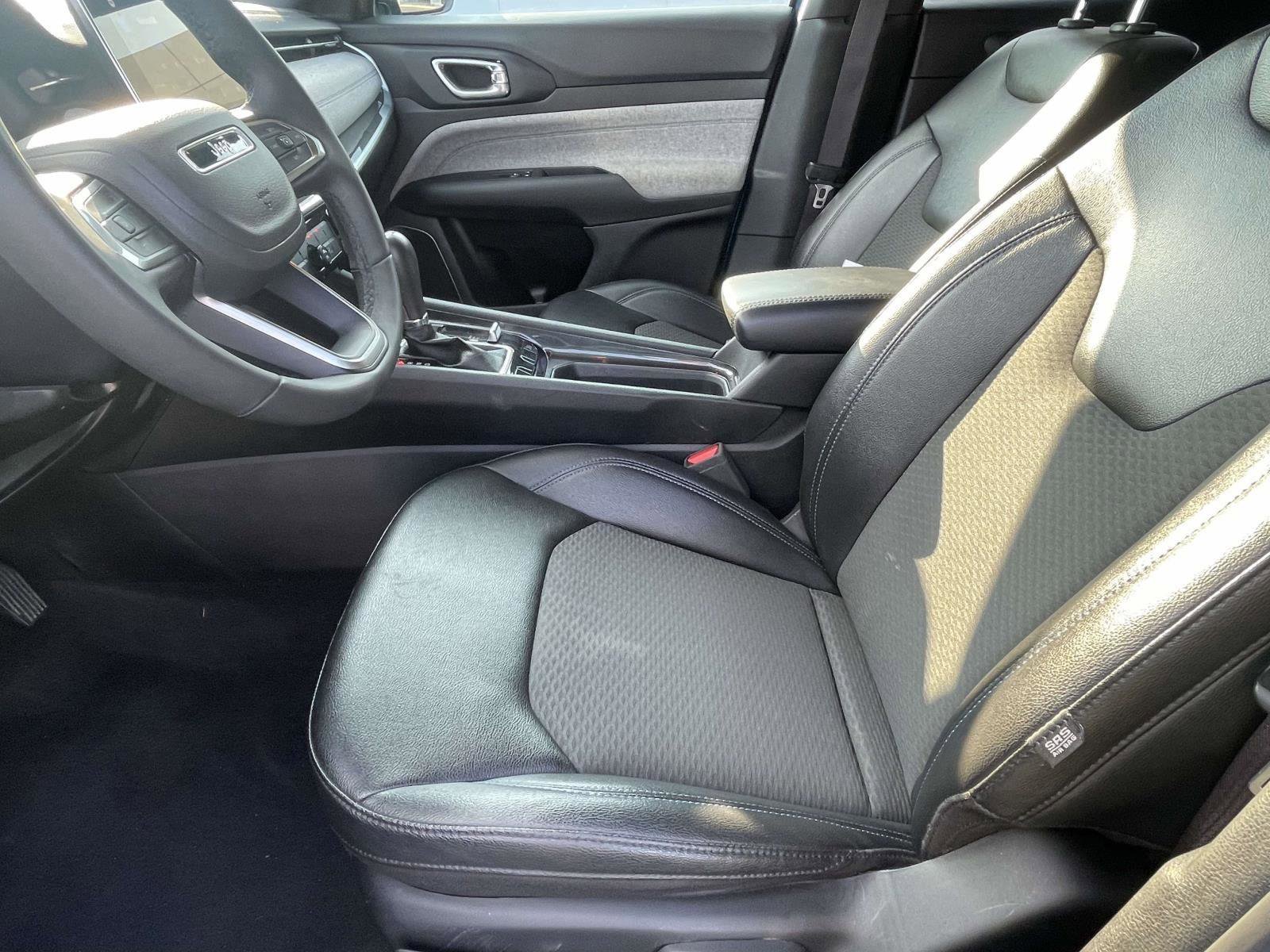 Certified 2024 Jeep Compass Latitude image 10