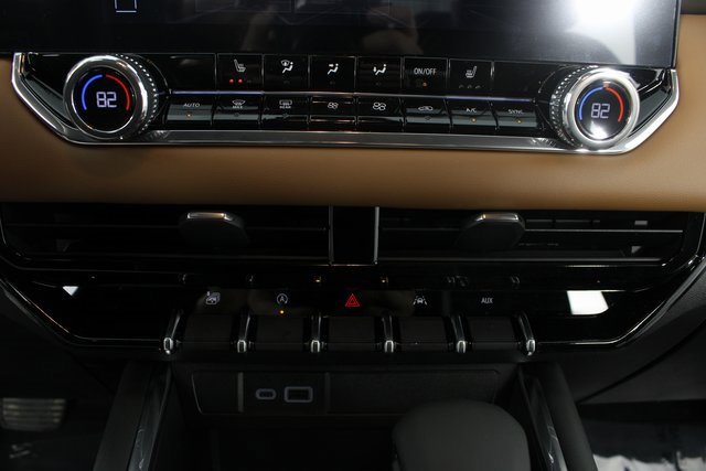 New 2026 GMC Canyon AT4 w/ Off-Road Front Bumper Package image 6