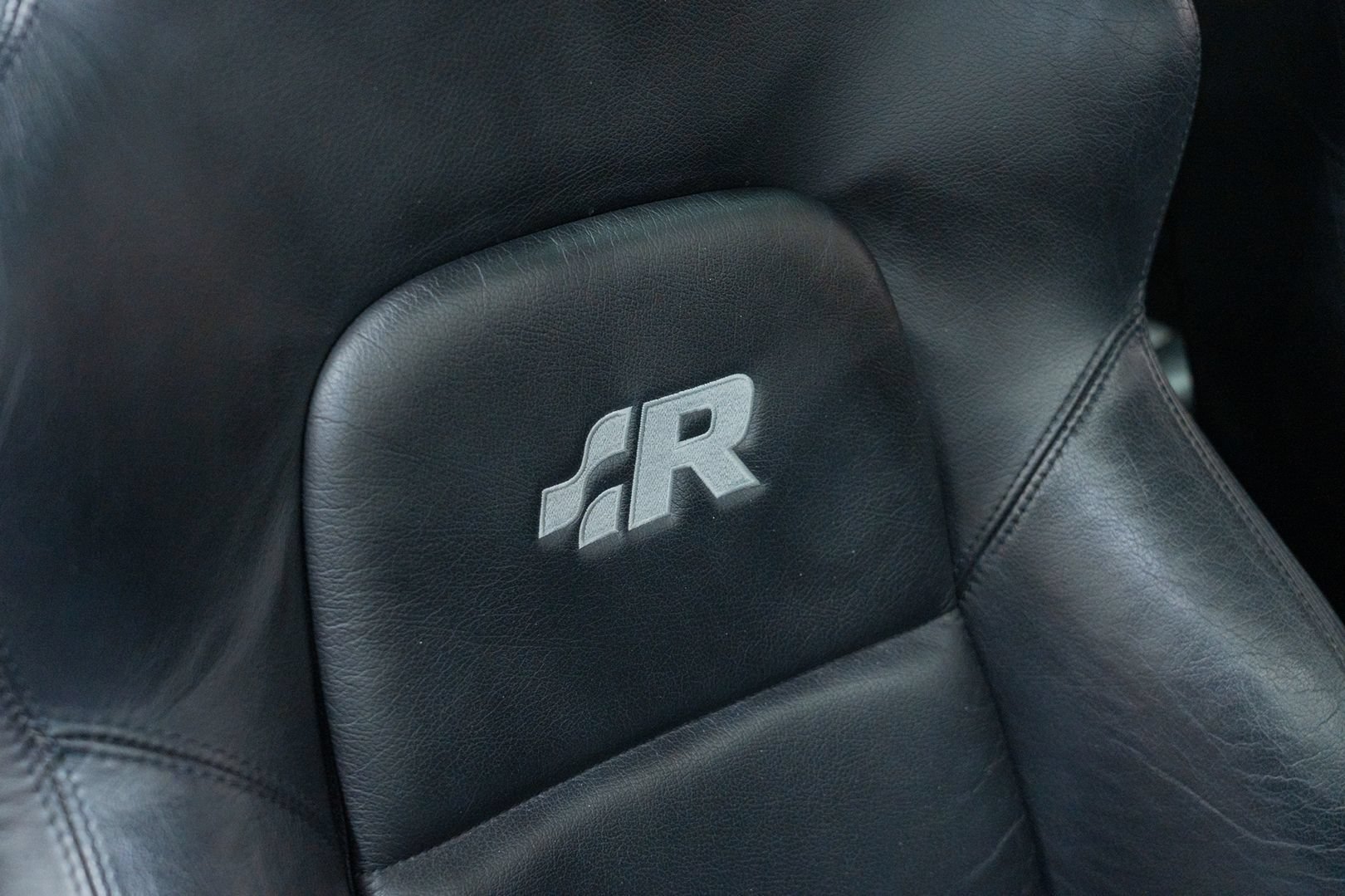 Used 2004 Volkswagen R32 AWD/4WD image 28