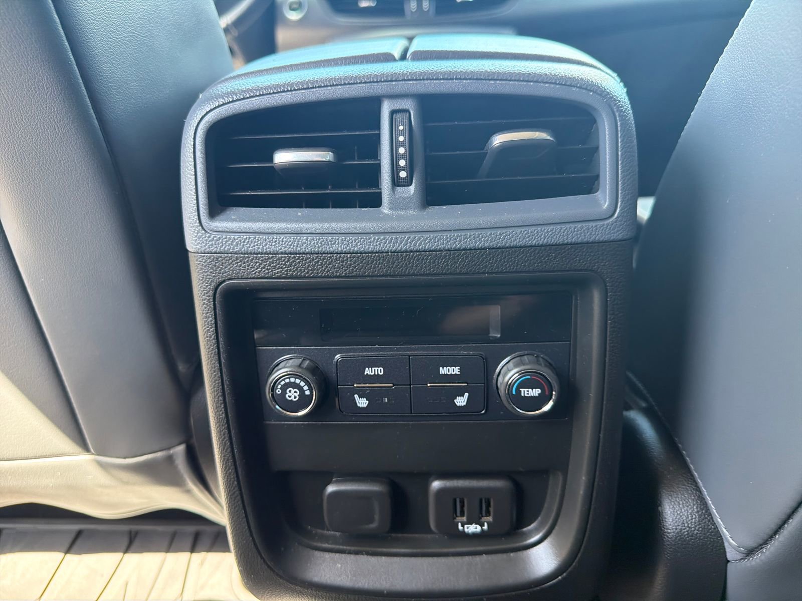 Used 2020 Buick Envision Premium AWD/4WD image 23