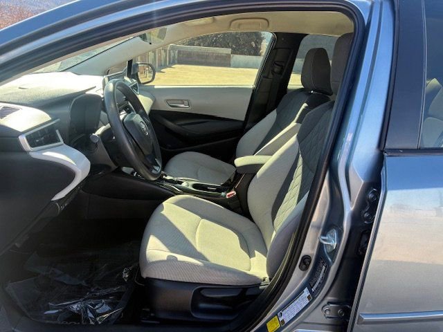 Used 2021 Toyota Corolla LE image 11