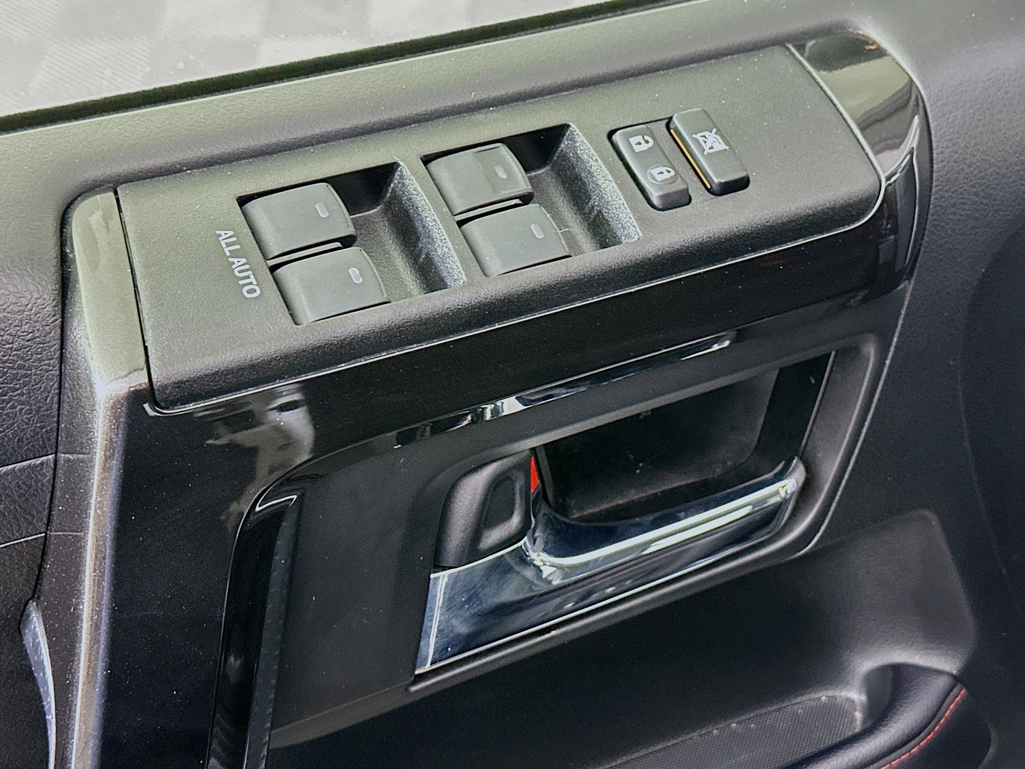 Used 2024 Toyota 4Runner TRD Off-Road Premium image 15