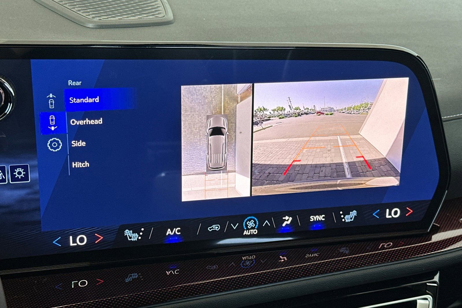 New 2026 Chevrolet Traverse Z71 w/ Enhanced Driving Package image 25