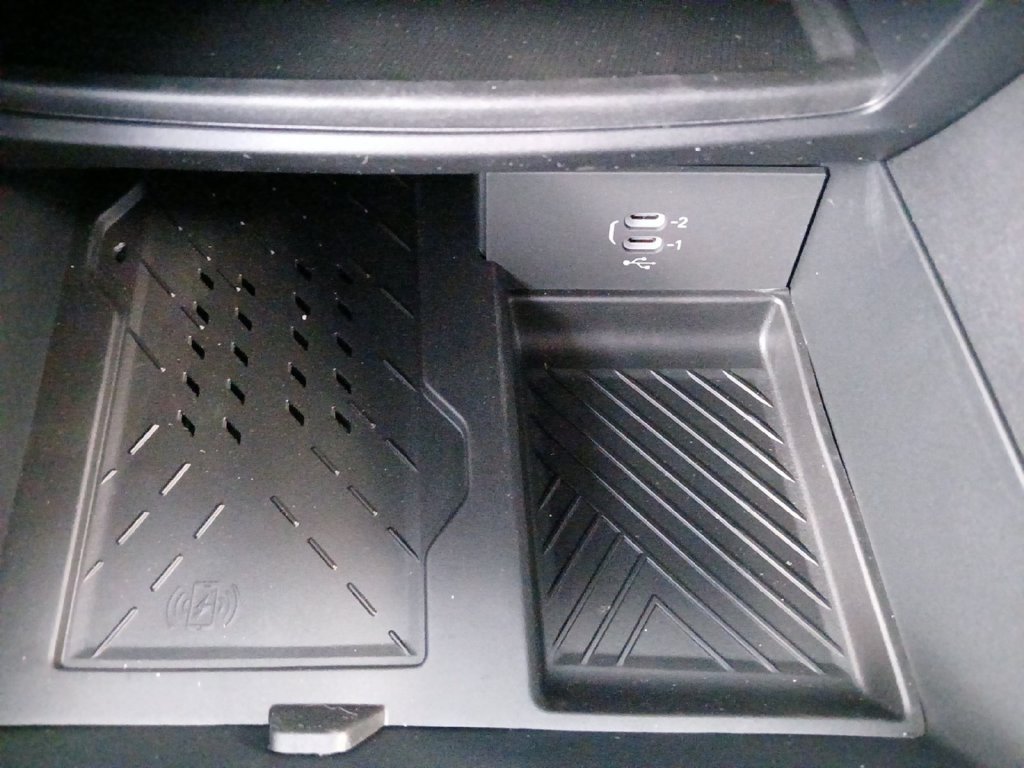 New 2027 Chrysler Pacifica Limited FWD image 6
