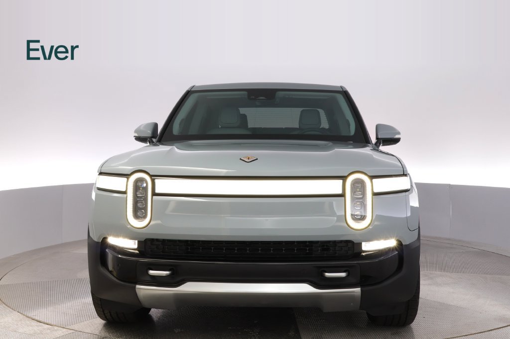 Used 2023 Rivian R1T Adventure Dual AWD/4WD image 12