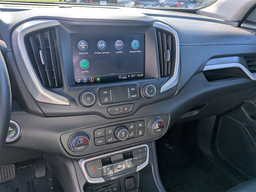 Used 2024 GMC Terrain SLT image 16