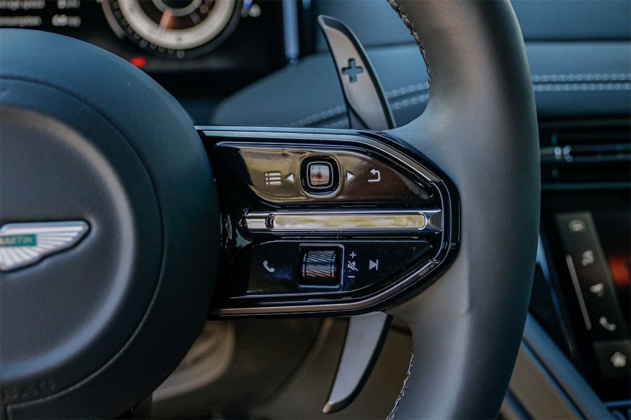 Used 2024 Aston Martin DB12 Coupe image 20