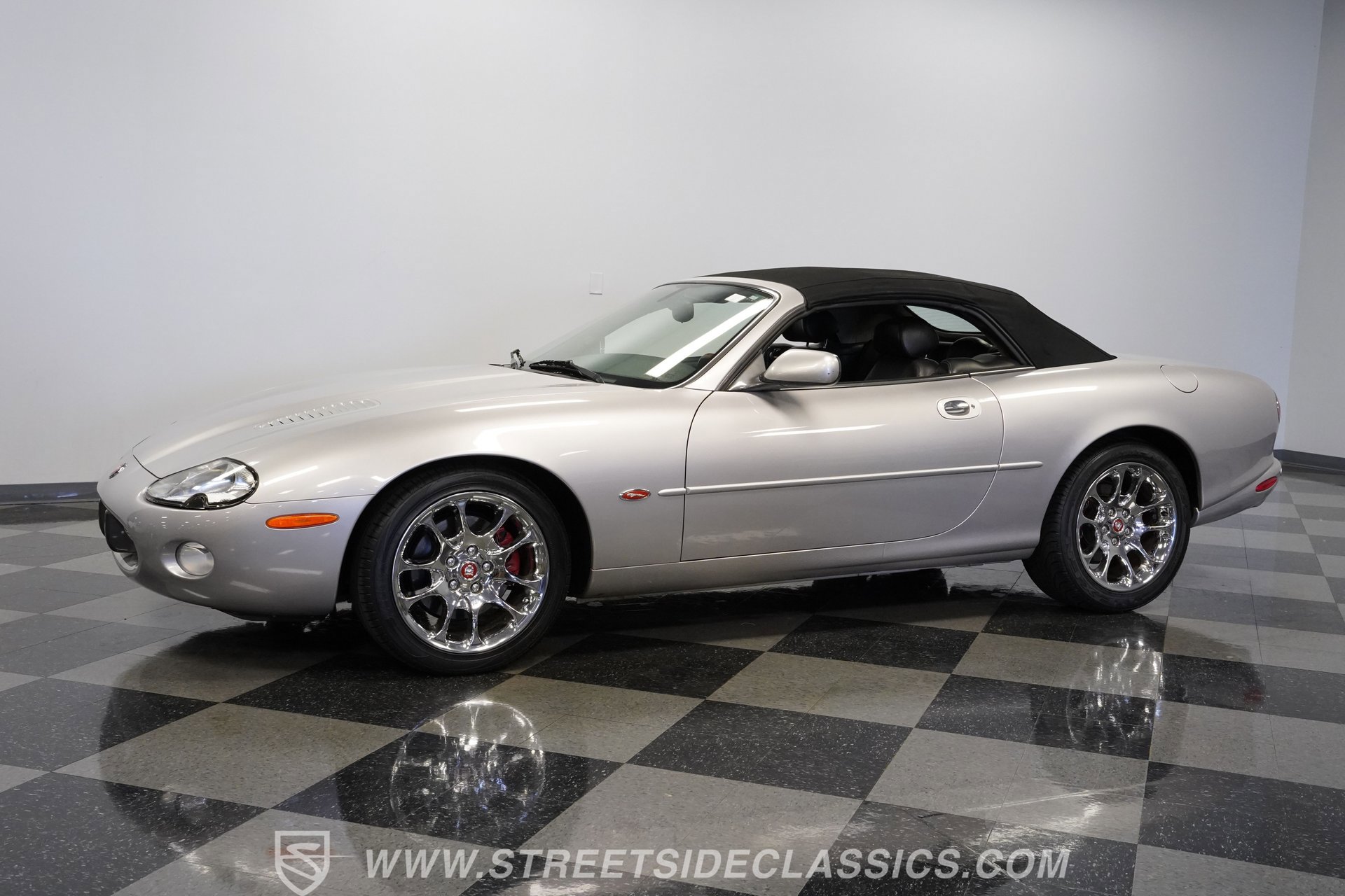 Used 2001 Jaguar XK8 Convertible image 6