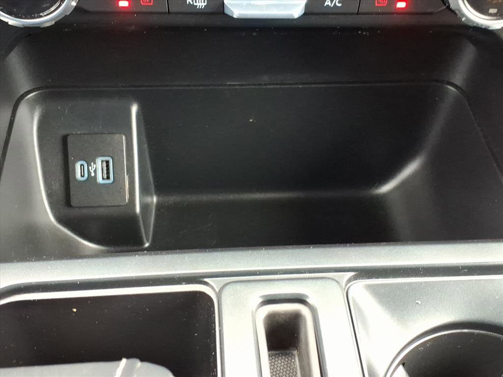 Certified 2022 Ford F150 XLT w/ Equipment Group 302A High image 18