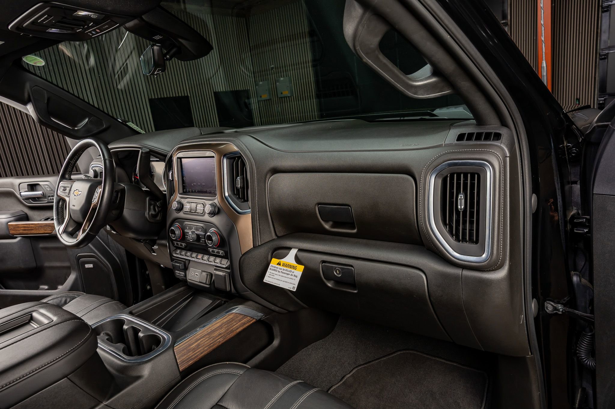 Used 2022 Chevrolet Silverado 3500 High Country image 18