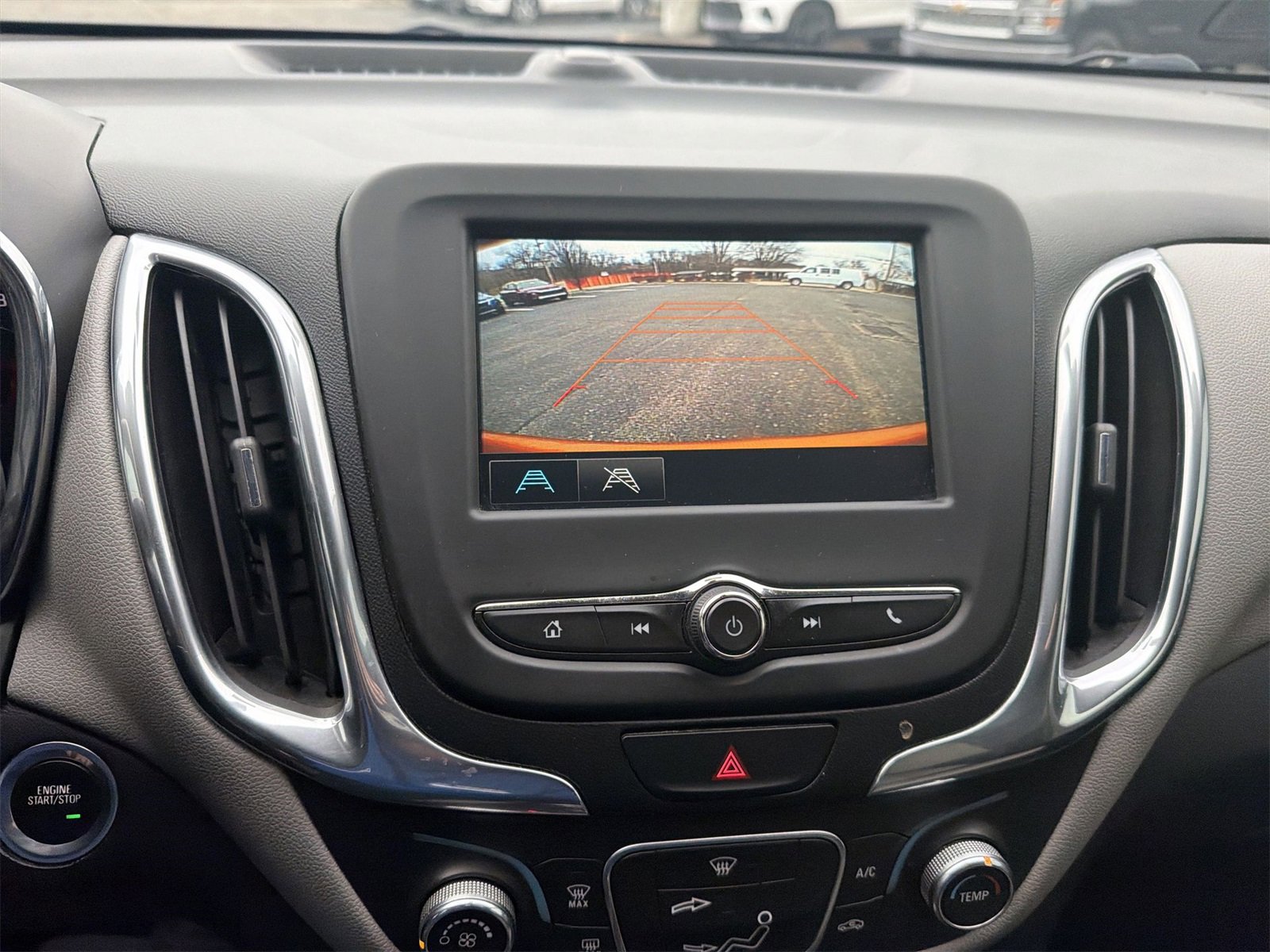 Used 2018 Chevrolet Equinox LS image 15