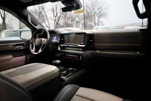 Certified 2025 Chevrolet Silverado 1500 ZR2 w/ Technology Package image 37