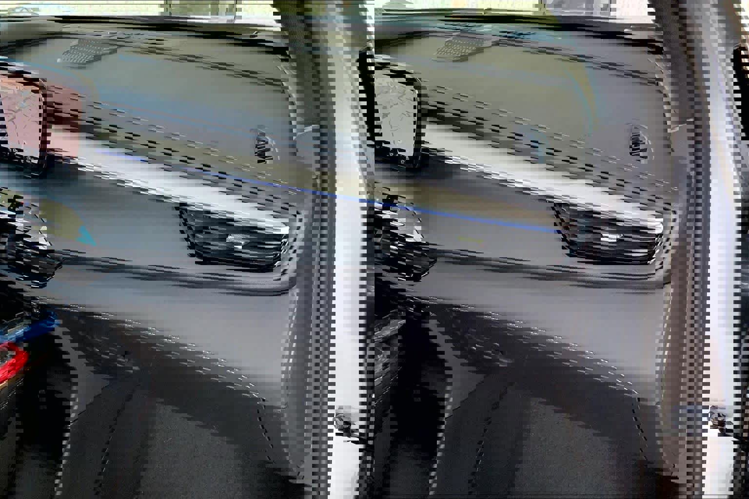 Used 2025 Buick Enclave Avenir w/ Super Cruise Package image 19