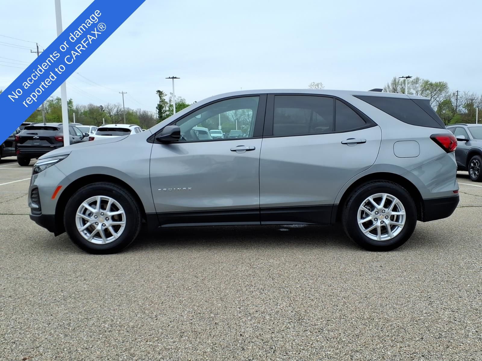 Used 2023 Chevrolet Equinox LS w/ LS Convenience Package FWD image 9