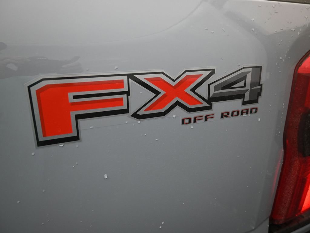 New 2026 Ford F250 Platinum w/ FX4 Off-Road Package image 23