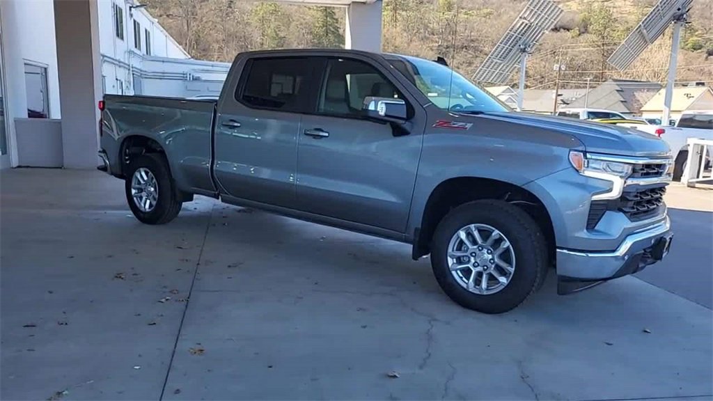 New 2025 Chevrolet Silverado 1500 LT w/ Z71 Off-Road Package image 3