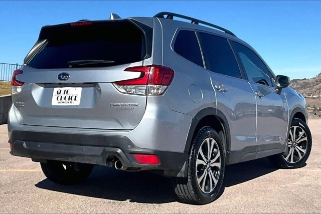 Used 2022 Subaru Forester Limited w/ Popular Package #3 image 5