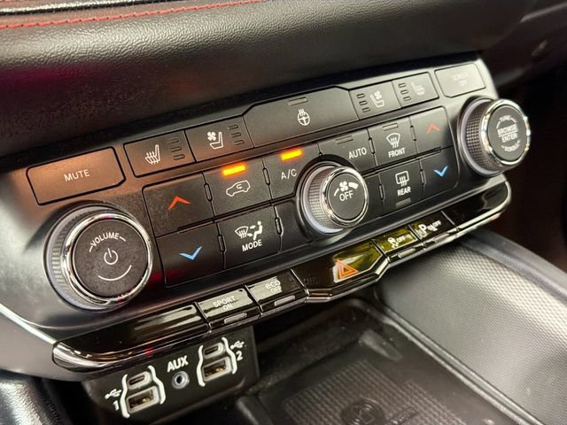 Used 2024 Dodge Durango R/T AWD/4WD image 16