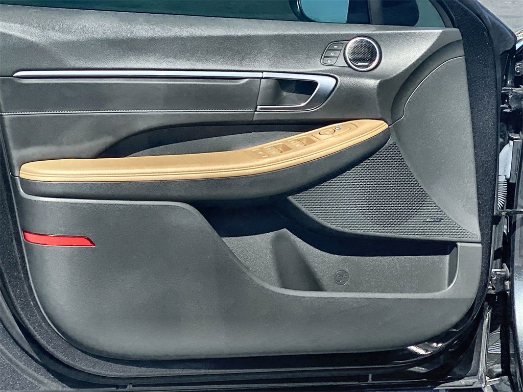 Used 2023 Hyundai Sonata Limited image 21