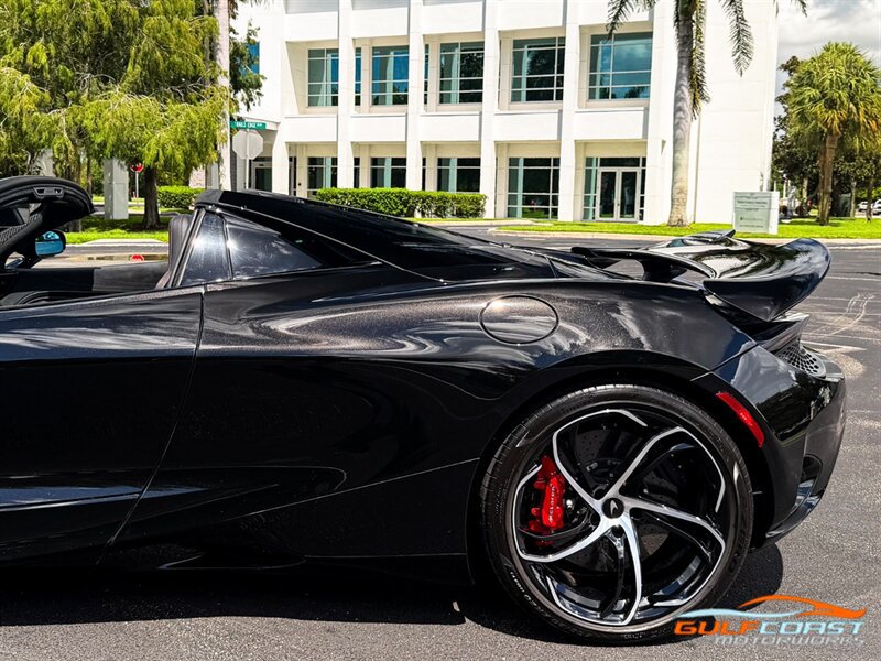 Used 2024 McLaren 750S Spider RWD image 40