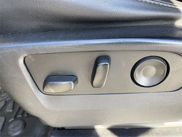 Used 2021 Chevrolet Suburban LT image 12