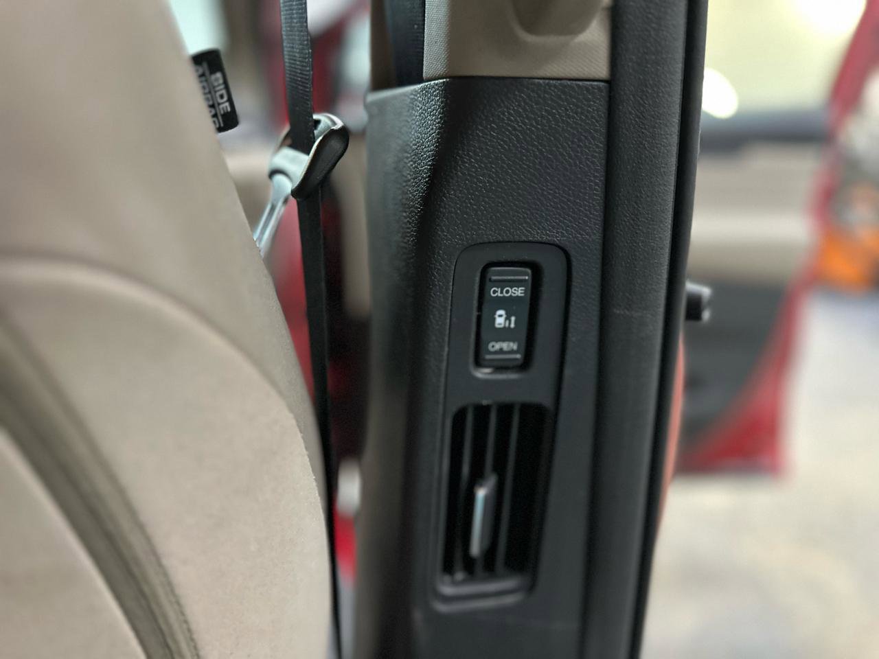 Used 2022 Honda Odyssey EX image 34