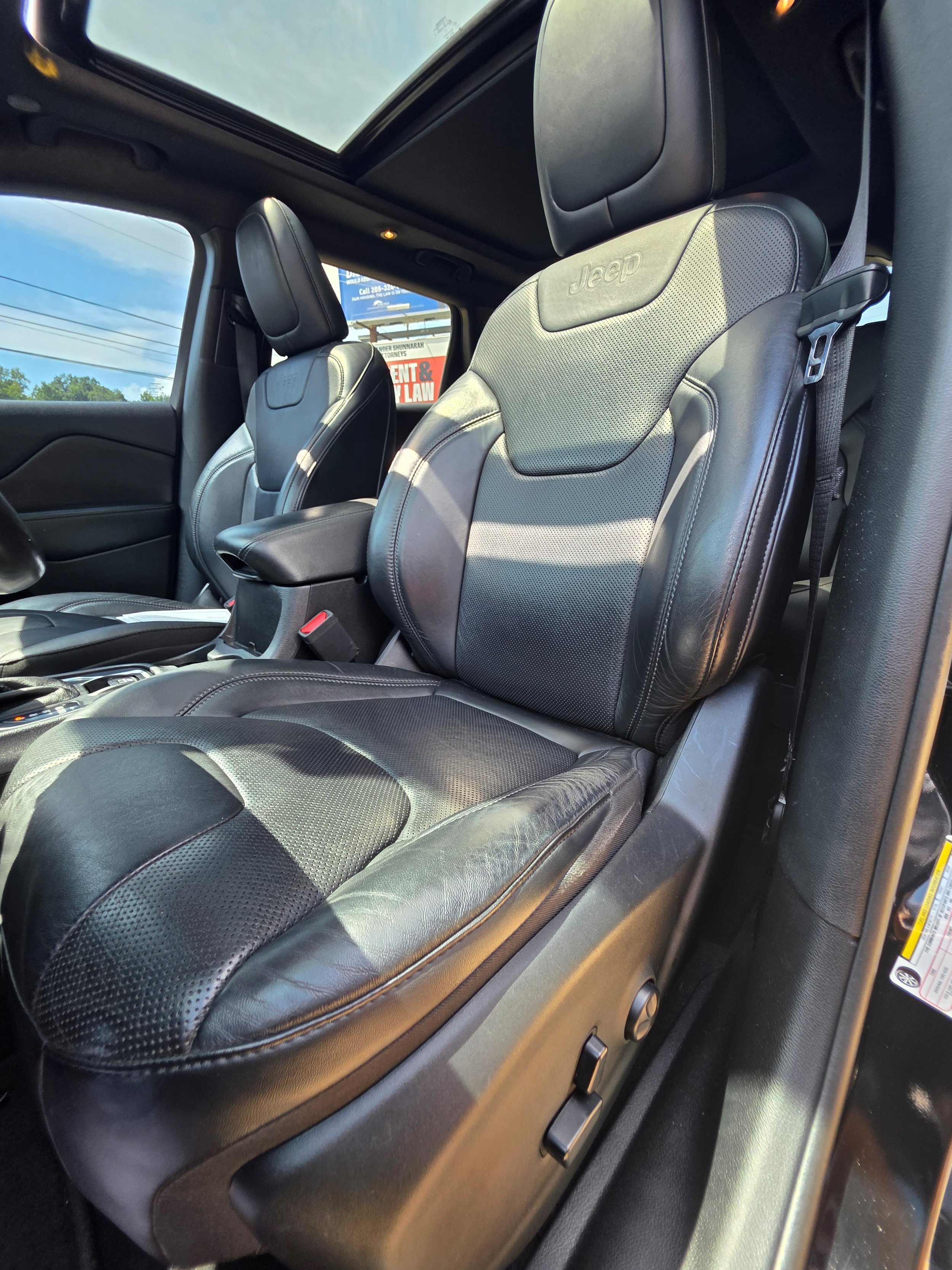 Used 2020 Jeep Cherokee High Altitude AWD/4WD image 20