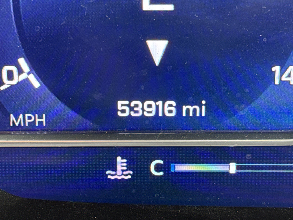 Used 2023 Chevrolet Tahoe Z71 w/ Luxury Package image 20