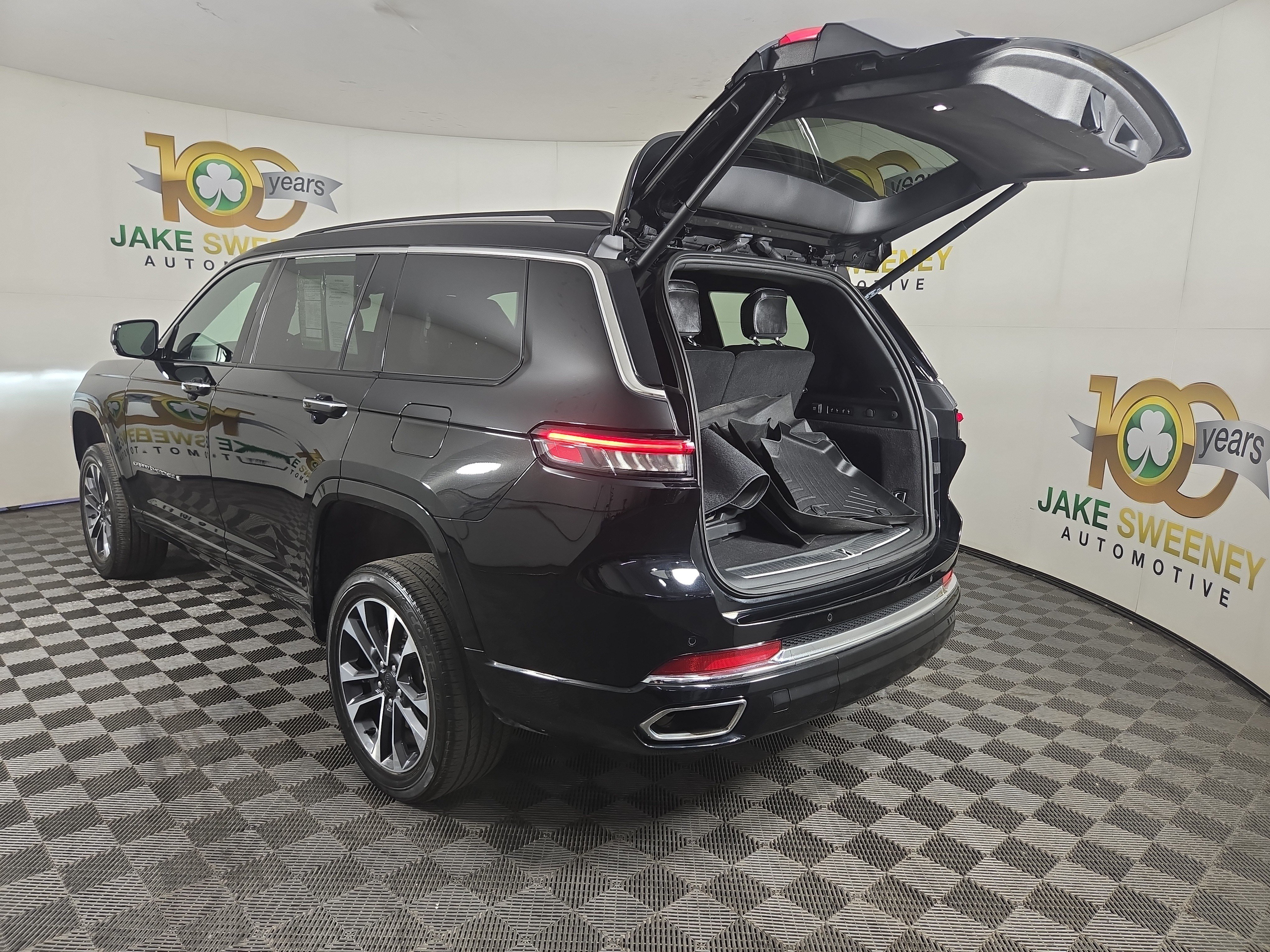 Used 2023 Jeep Grand Cherokee L Overland AWD/4WD image 37
