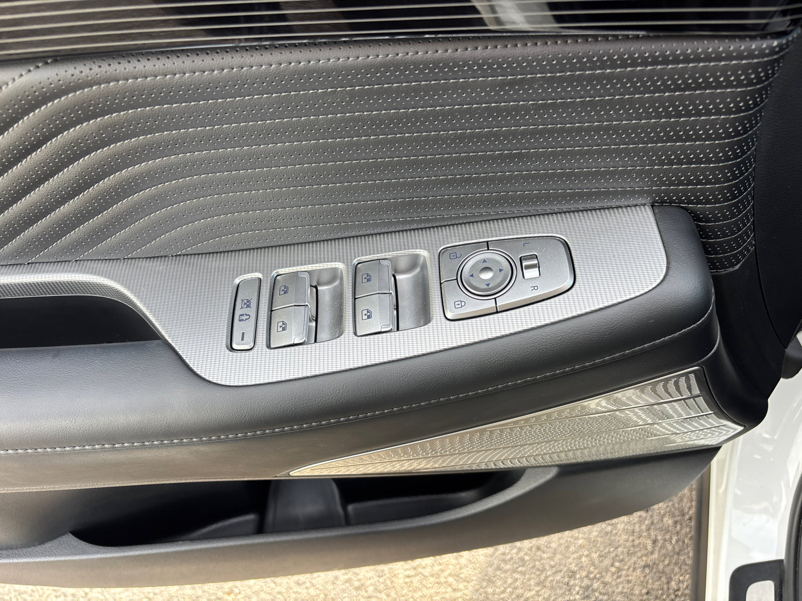 Used 2025 Hyundai Palisade Calligraphy image 13