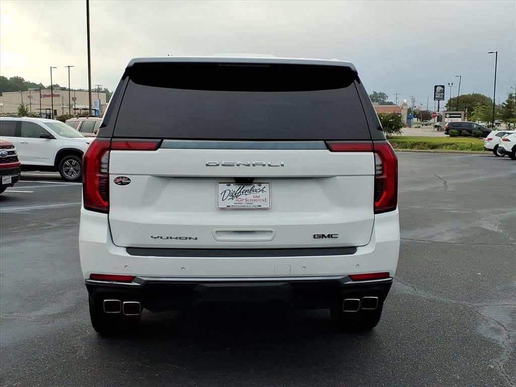 Used 2025 GMC Yukon Denali Ultimate w/ LPO, Floor Liner Package AWD/4WD image 19