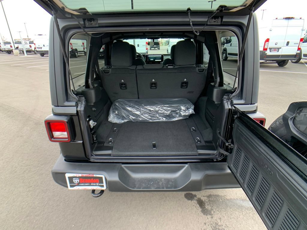 New 2026 Jeep Wrangler Unlimited Sport AWD/4WD image 24