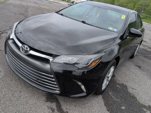 Used 2015 Toyota Camry LE w/ Moonroof Package FWD image 4