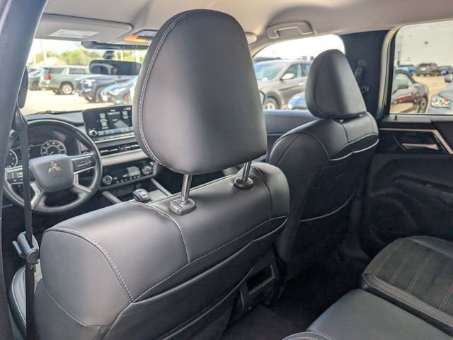 Used 2024 Mitsubishi Outlander SE image 25