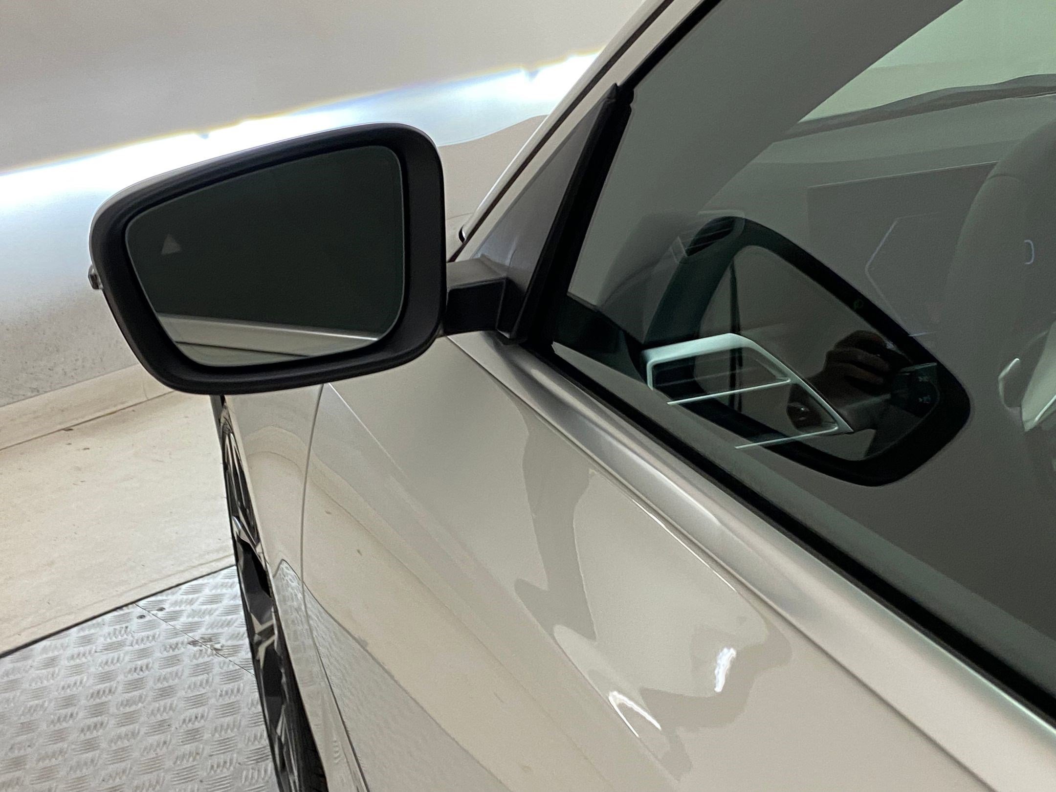 New 2025 BMW 330i xDrive Sedan w/ Convenience Package image 23