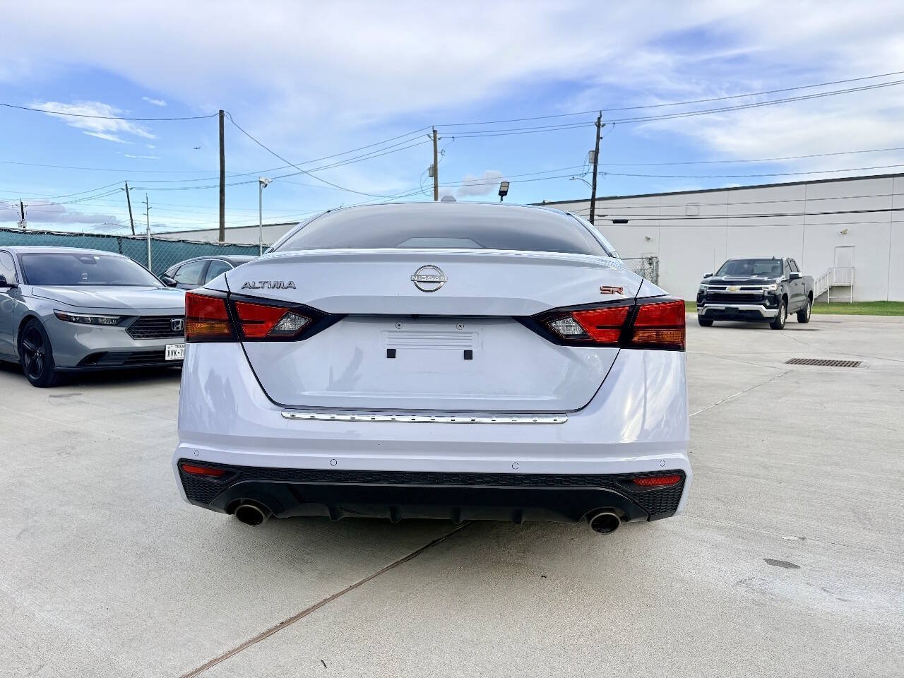 Used 2023 Nissan Altima 2.5 SR FWD image 7