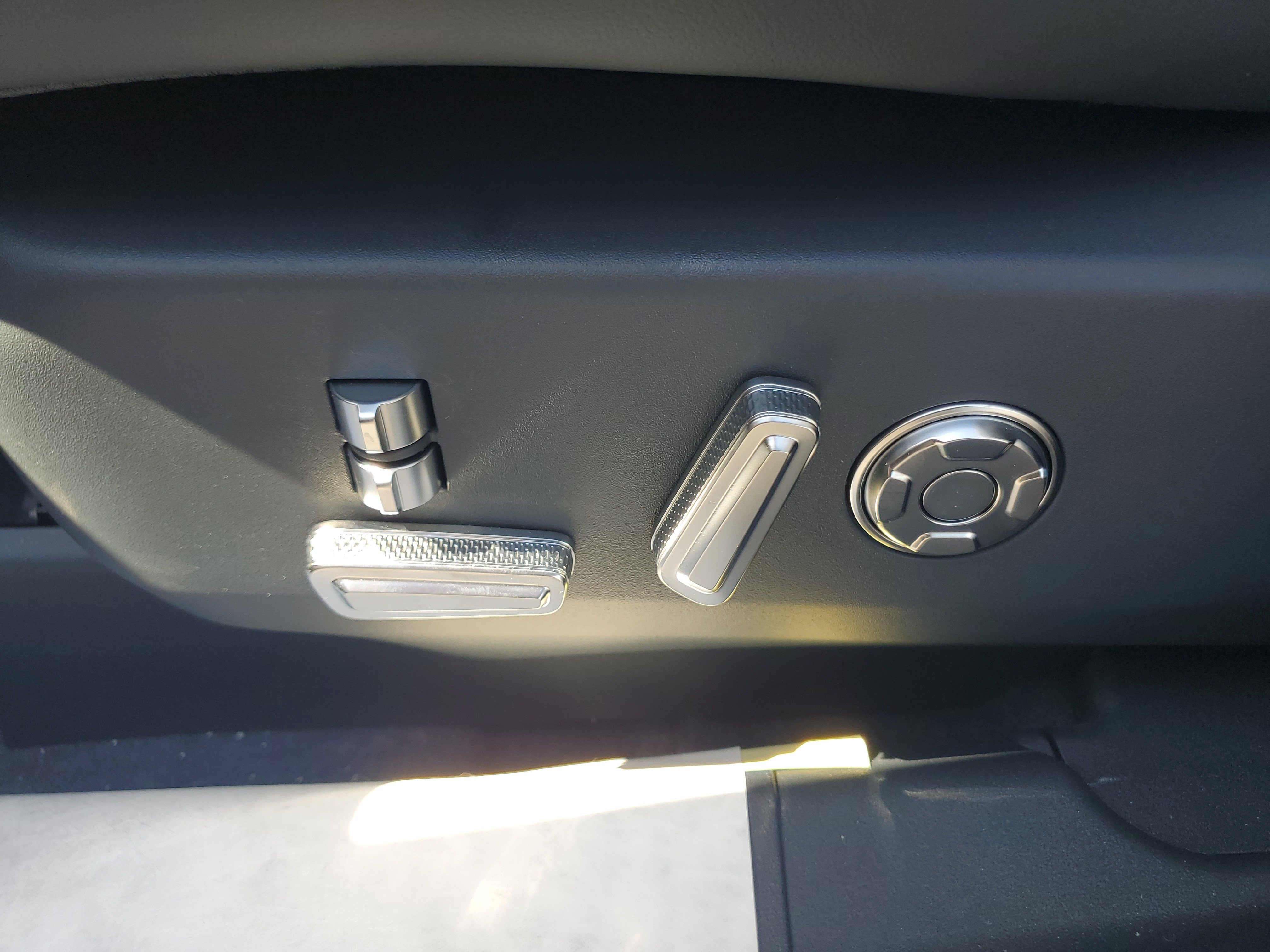 New 2026 Lincoln Nautilus Black Label AWD/4WD image 12