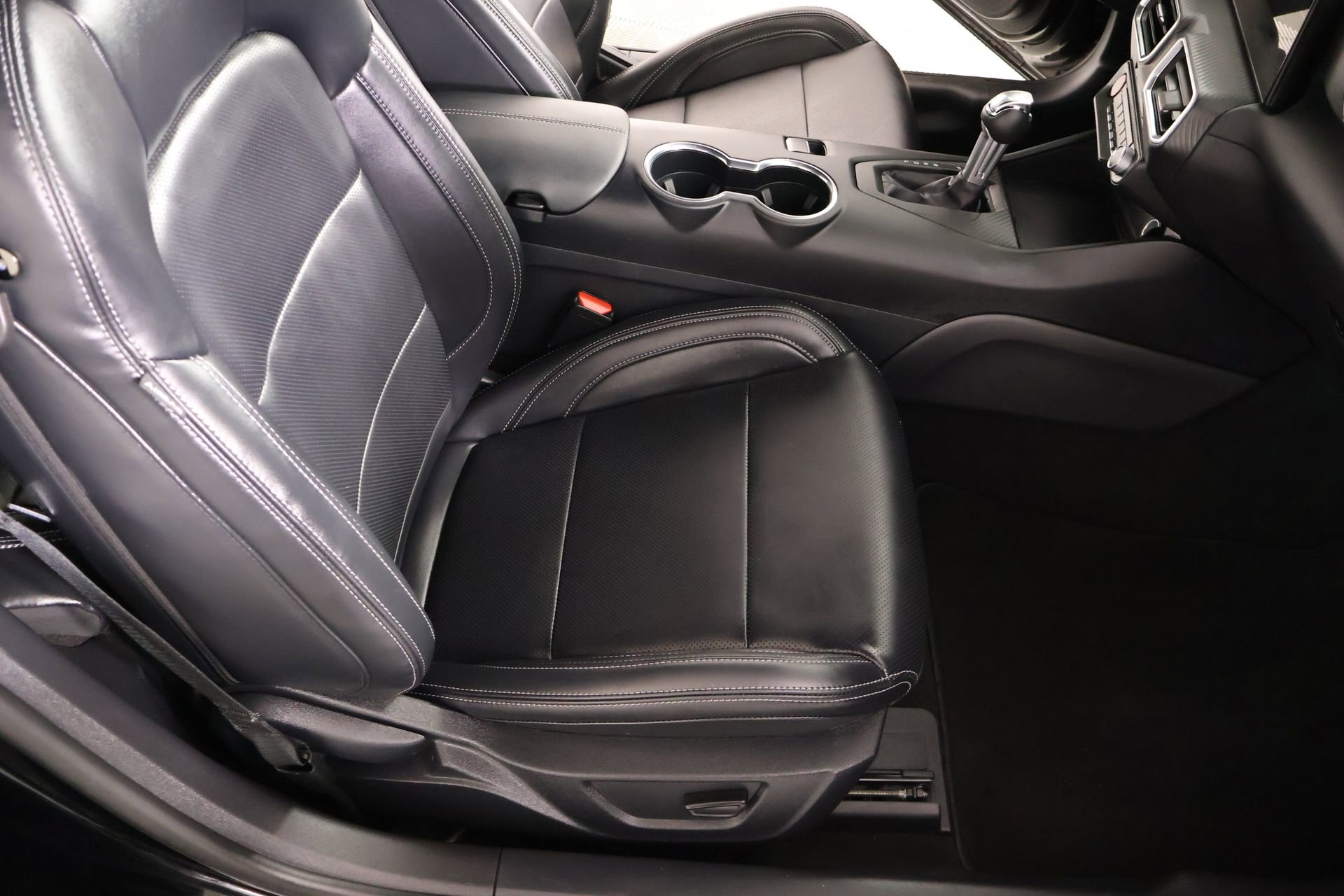 Used 2026 Ford Mustang Premium RWD image 13
