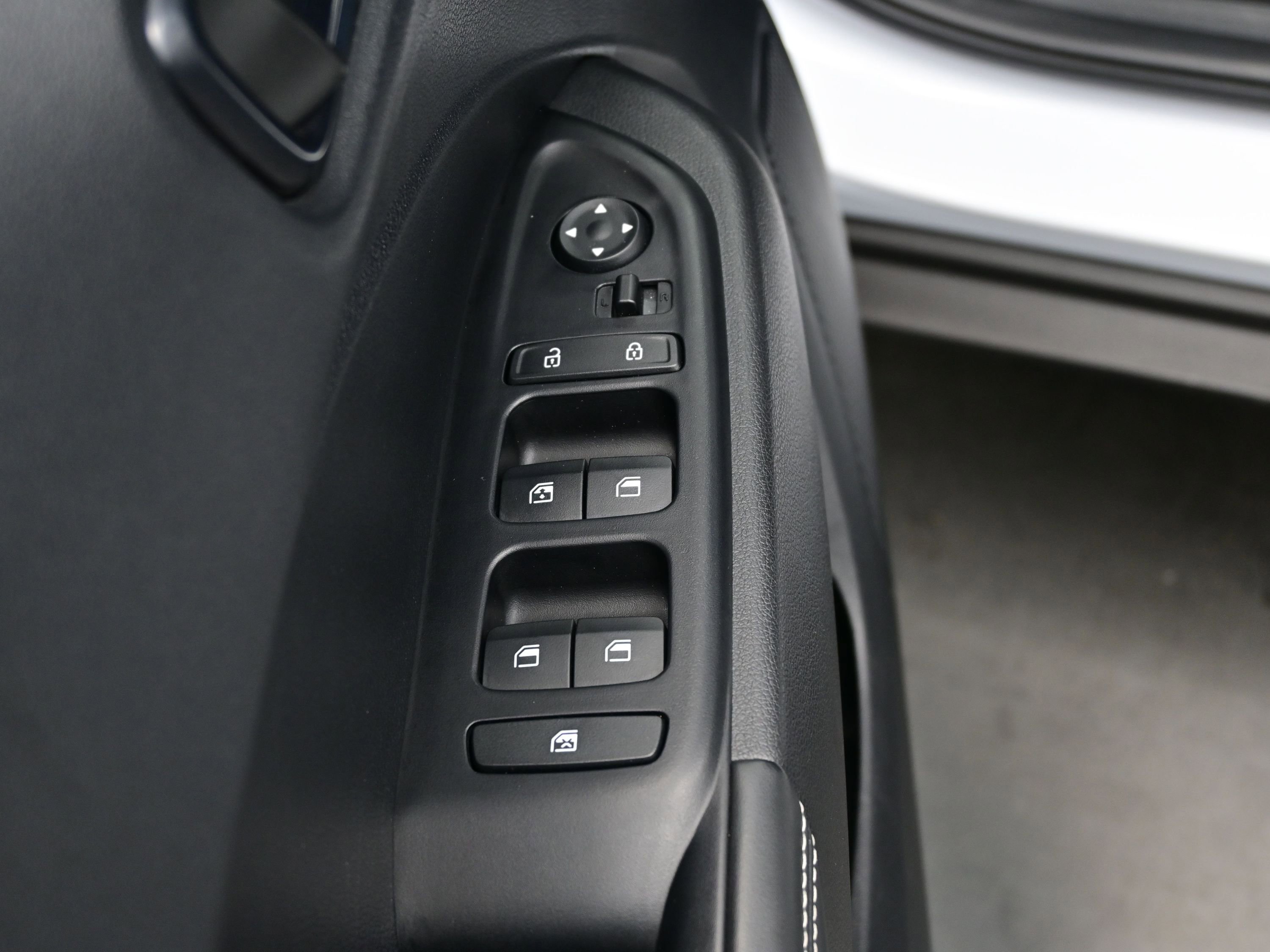 Certified 2025 Hyundai Venue Limited image 10